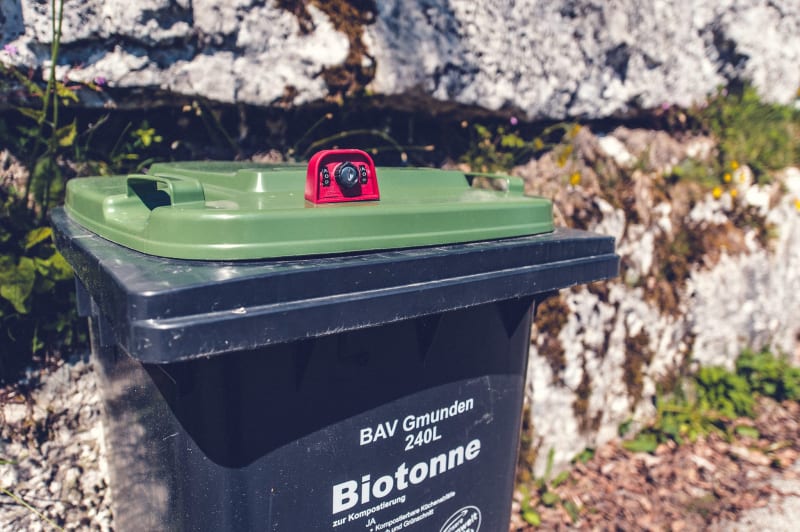 absperrbare Mülleimer?