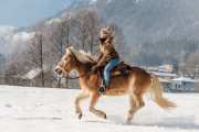 Horse_riding-_RD83972
